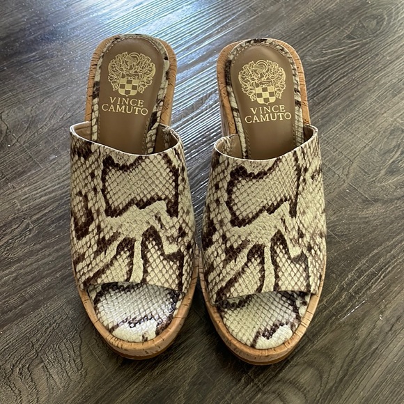 Vince Camuto Chaisen Platform Wedge Mule - Picture 1 of 8